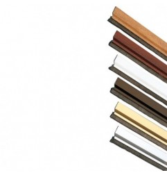 AMIG 10422  
 Burlete 2  
 820 mm  
 Aluminio  
 Negro
