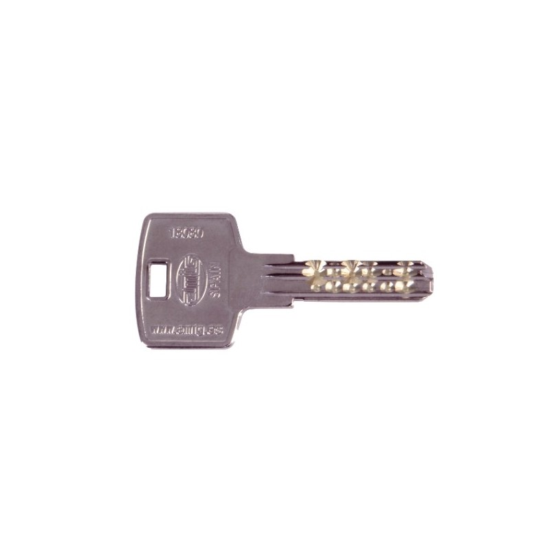 AMIG 19858  
 Llave 18080  
 Latón  
 Niquelado