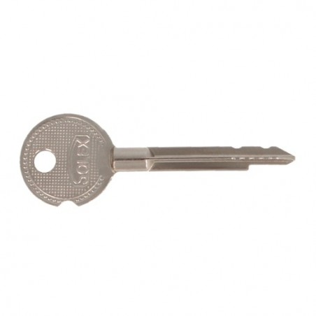 AMIG 22739  
 Llave en bruto 9415  
 Latón  
 Niquelado