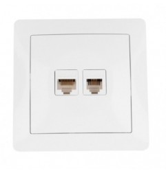 AMIG 23193  
 Base de empotrar teléfono y datos 4560  
 85 x 85 mm  
 Policarbonato  
 Blanco