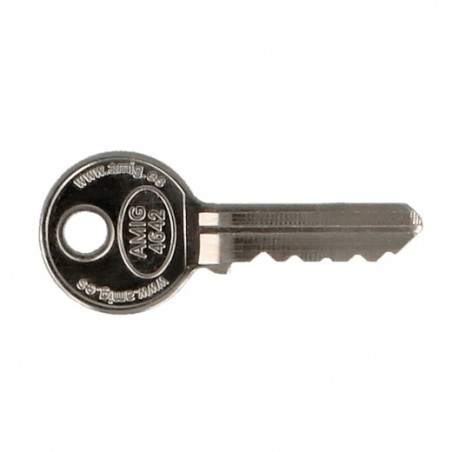 AMIG 23202  
 Llave 4642  
 Latón  
 Pulido