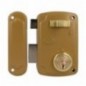 AMIG 23545  
 Cerradura sobreponer 75U  
 76 x 120 mm  
 Acero  
 Esmaltado oro - Izquierda