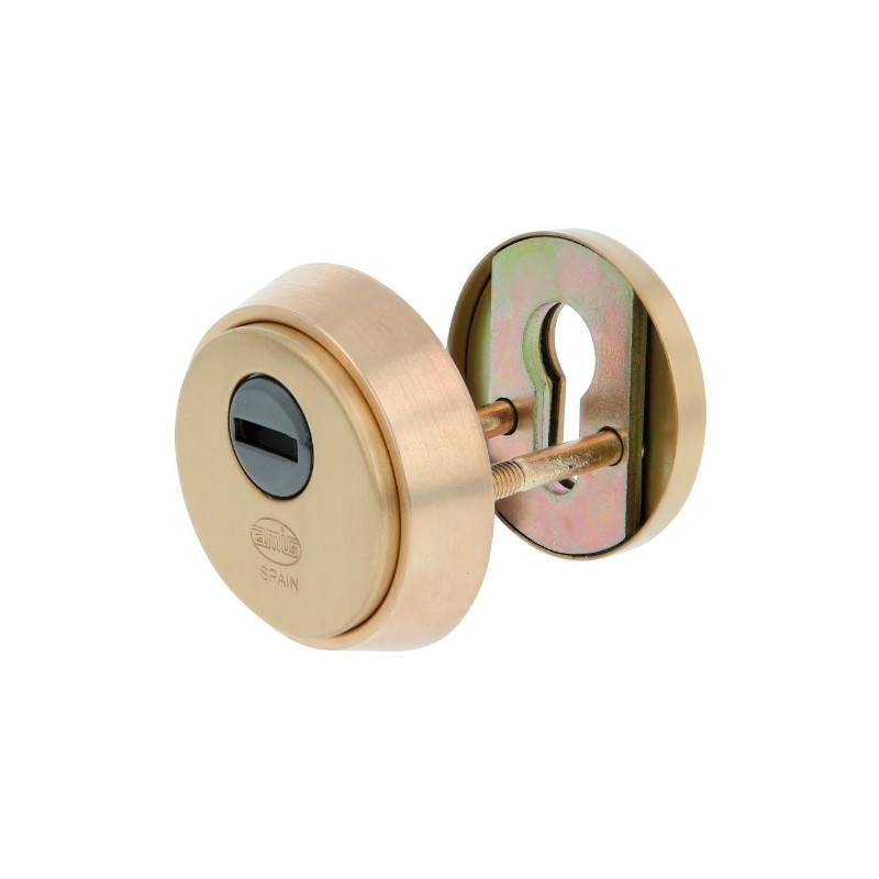 AMIG 23689  
 Escudo 40  
 Ø65 mm  
 Latón  
 Mate