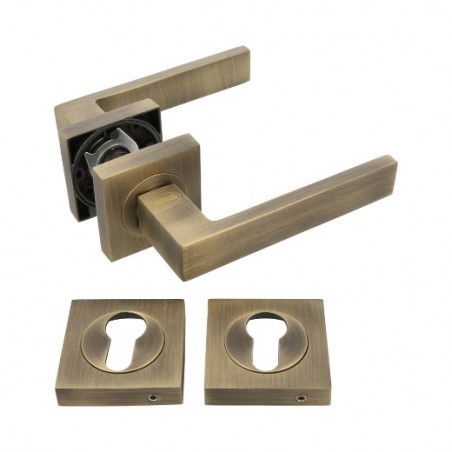 AMIG 23738  
 Manilla con roseta + bocallaves CADIZ  
 51 x 51 mm  
 Zamak  
 Cuero