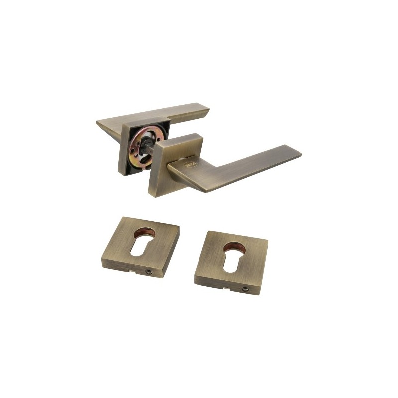 AMIG 23739  
 Manilla con roseta + bocallaves ZAHORA  
 51 x 51 mm  
 Zamak  
 Cuero
