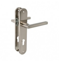 AMIG 24026  
 Manilla con placa MAI PB85  
 240 x 45 mm  
 Aluminio  
 Níquel cepillado