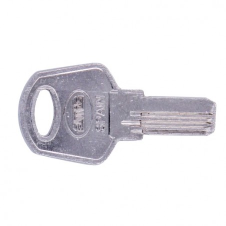 AMIG 24607  
 Llave 5050R  
 Latón  
 Niquelado