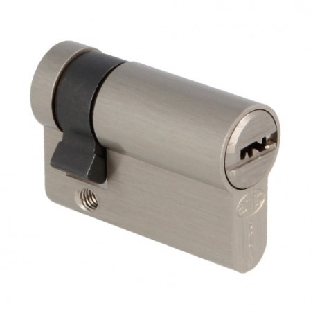 AMIG 24803  
 Cilindro 10000S  
 45 (35-10)  
 Latón  
 Cromado mate