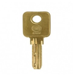 AMIG 24823  
 Llave 4650  
 Latón  
 Niquelado