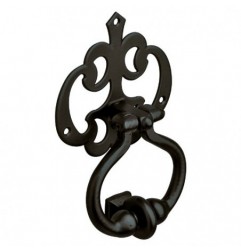 AMIG 6122  
 Aldaba 1  
 110 x 101 mm  
 Acero  
 Negro