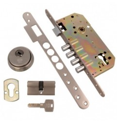 AMIG 7545  
 Cerradura 101  
 50/85  
 Acero  
 Cromado mate